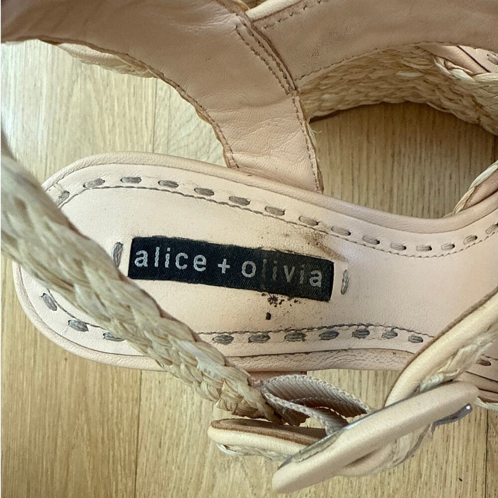 Alice + Olivia Raffia Wedge Sandals Josiey Size 9.5 Beige - Picture 5 of 6